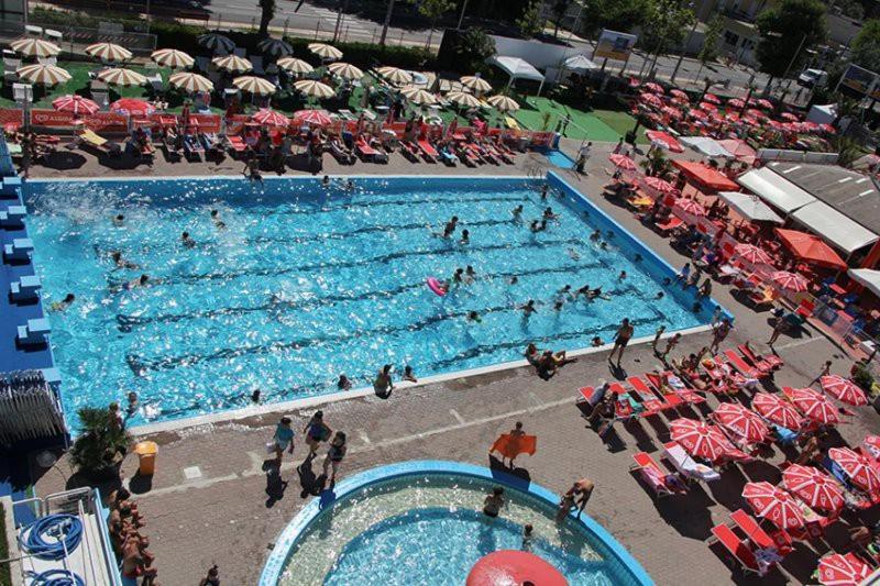 Hotel Vera Riccione Eksteriør billede