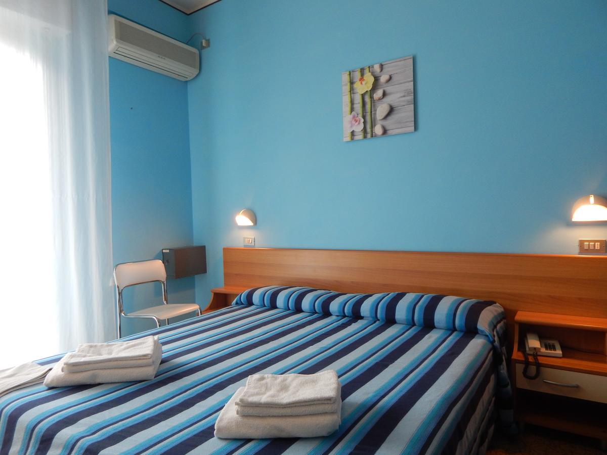 Hotel Vera Riccione Eksteriør billede